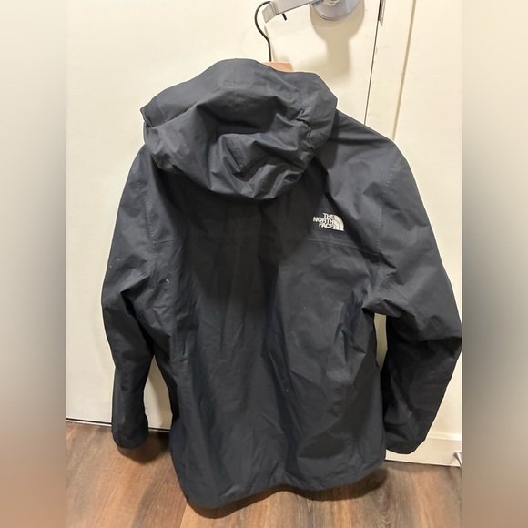North Face Shell Jacket - Picture 3 of 3